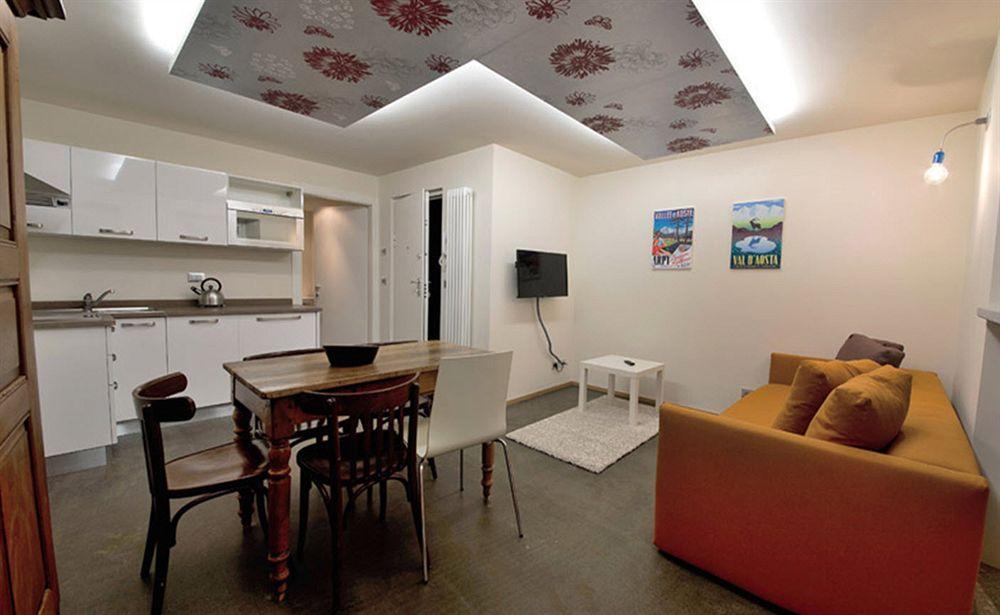 Apartements Coeur De Ville Аоста Екстер'єр фото