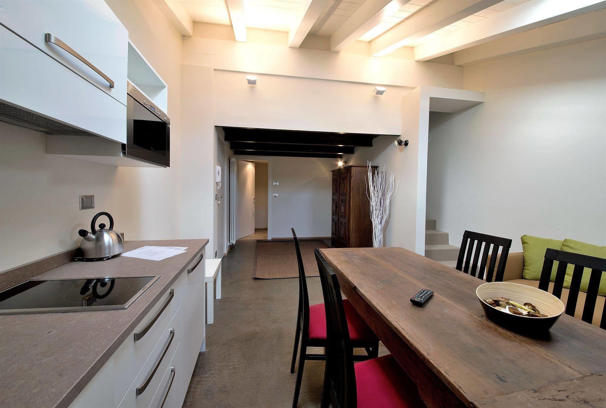 Apartements Coeur De Ville Аоста Екстер'єр фото