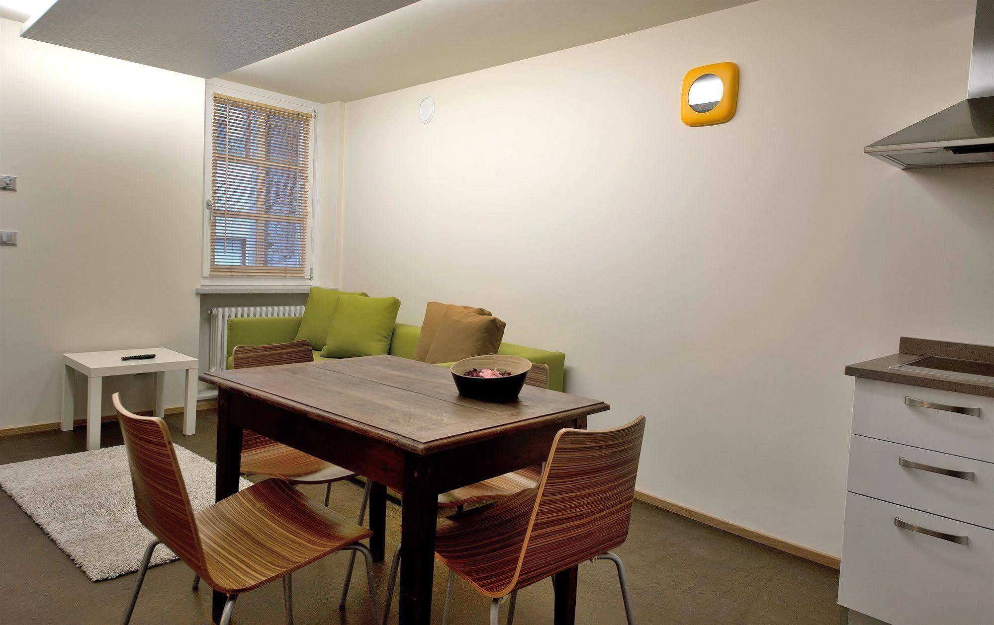 Apartements Coeur De Ville Аоста Екстер'єр фото